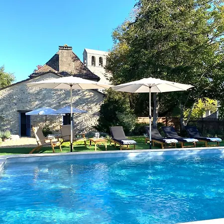 Charming La Maison Des Artistes Near Bergerac With The Swimming Pool Conne-de-Labarde